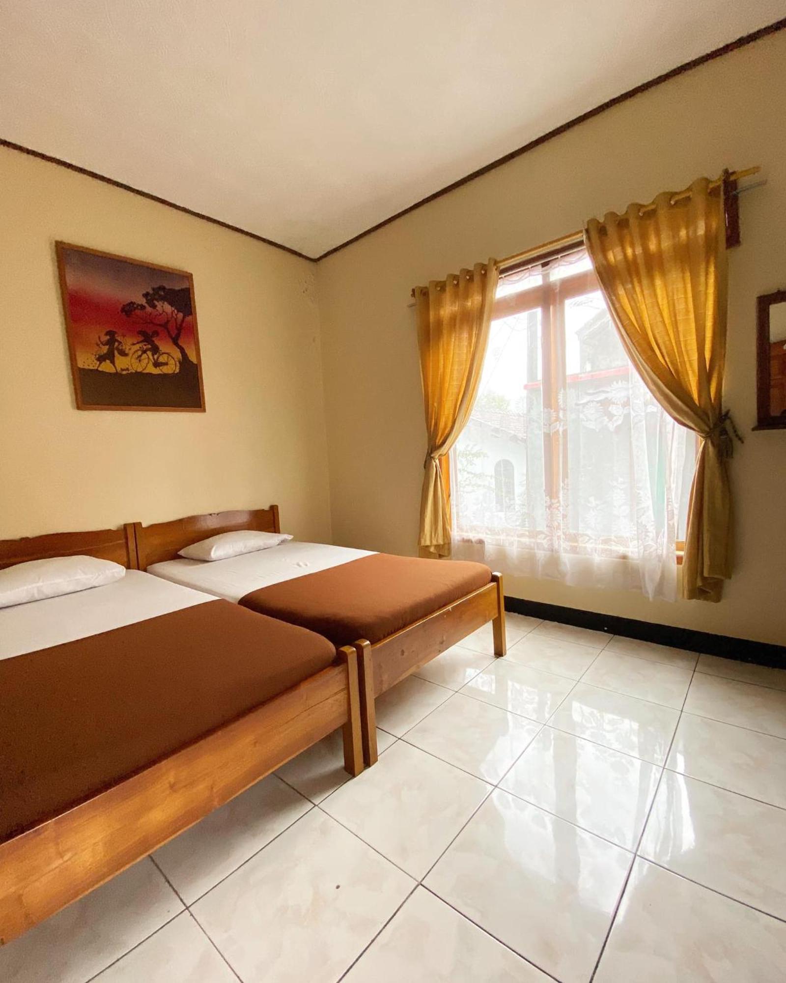 Rinjani Homestay Pangandaran Exterior photo