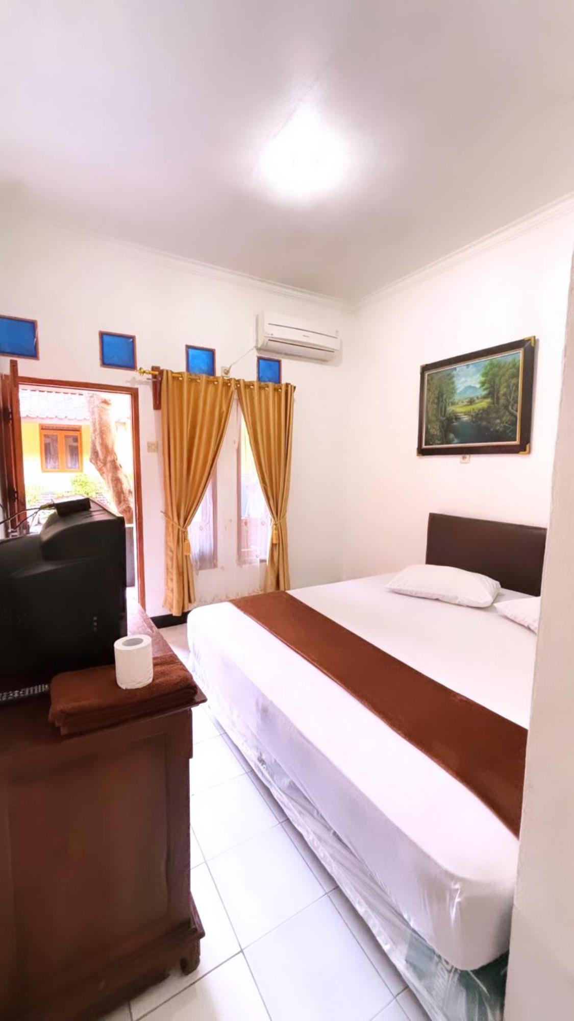 Rinjani Homestay Pangandaran Exterior photo